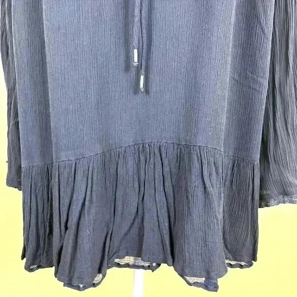 Free People Navy One Night Victorian Peasant Key Hole Back Rayon Tunic Size M - Picture 4 of 16